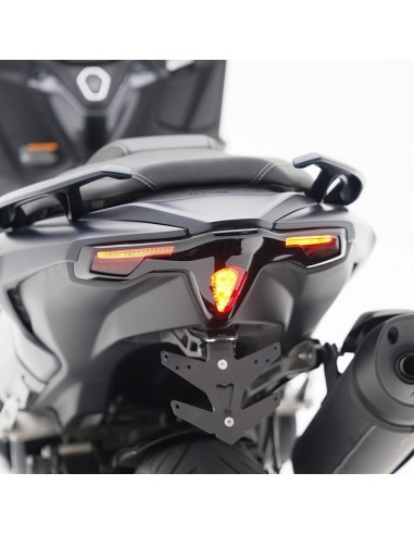 Cache feu arrière BCD TMAX 560 22-25